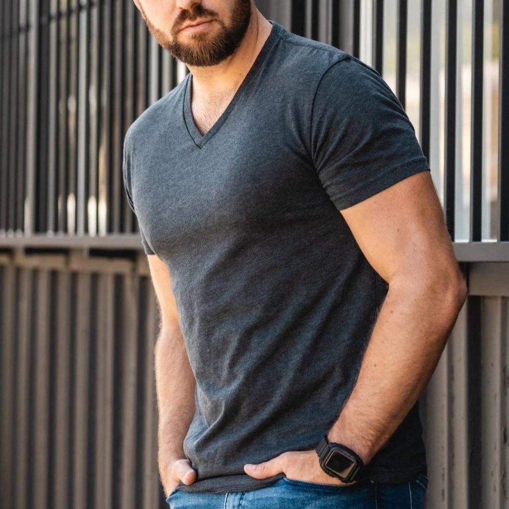 FRESH CLEAN TEES MEN'S VEE NECK SHORT SLEEVE TEE SHIRT COLOR: CHARCOAL